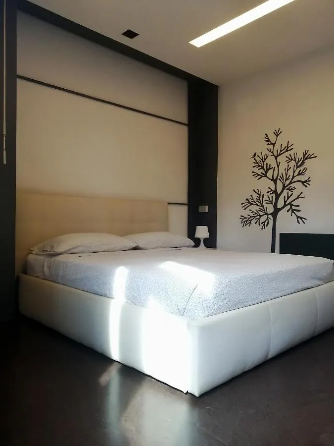 Guest house Le Vele Affittacamere Desenzano del Garda Italy